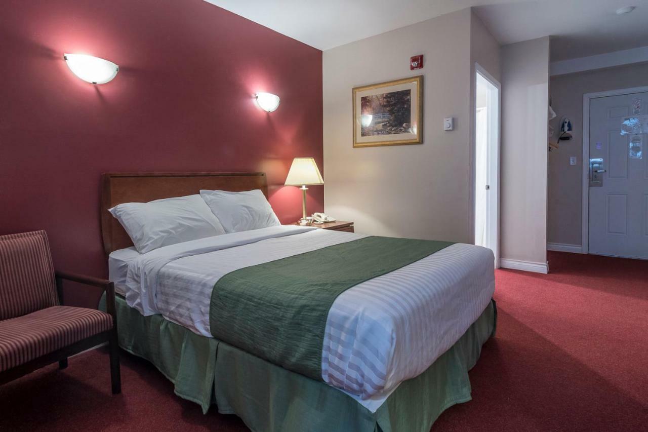 Port Augusta Inn Comox Ngoại thất bức ảnh